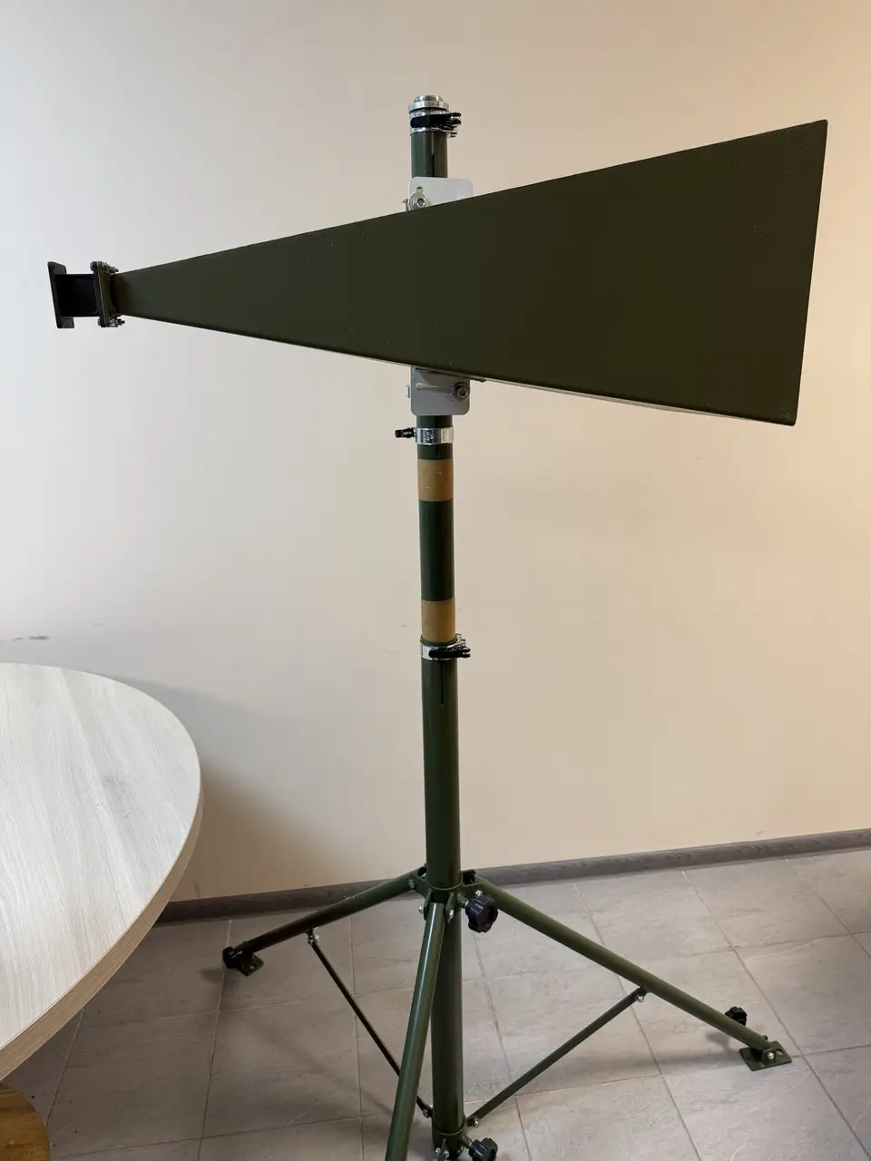 5.8 GHz Wi-Fi Horn Sector Antenna 24 dB gain