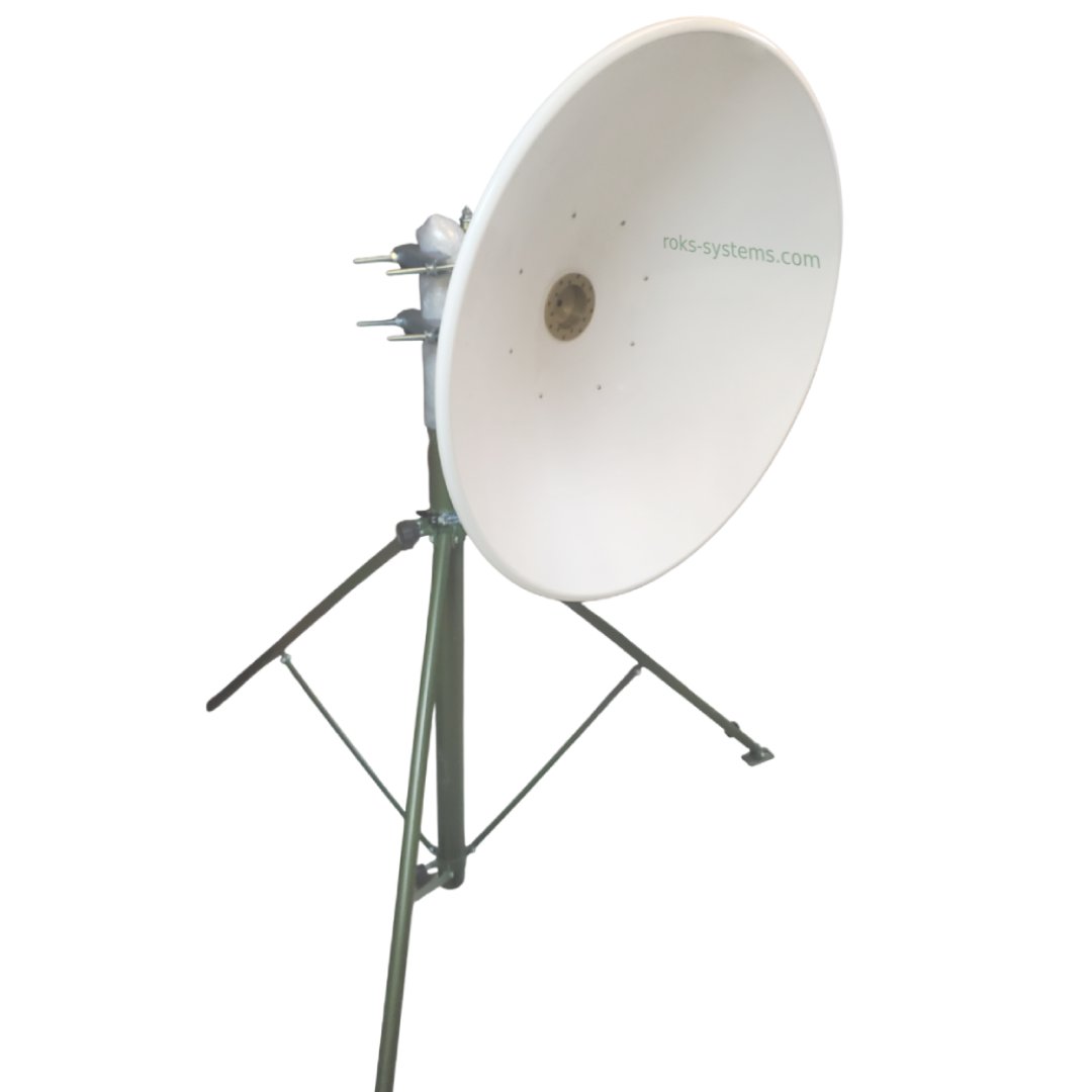 Directed antenna 0.9 m multi range 2-15.5 GHz circular polarization with feed horn. Model: DRA-09MR2-15CP