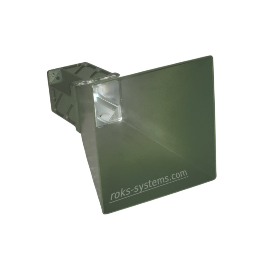 4.8-5.9 GHz RHCP directional horn antenna 14 dB gain 36°×36° beam SMA-Female 50 Ohm 50 W 90×90×140 mm 100 g